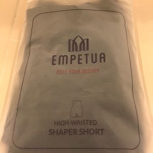 Brand new Empetua high waisted shaper short